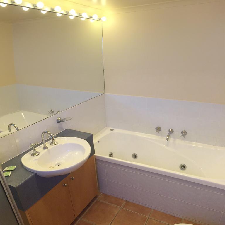 Horizons Beachfront Apartment Port Fairy Zimmer foto